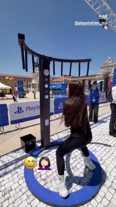 Wow, ahora se le ve más grande el culo a una que a la otra 🍑🔥