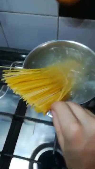 Don't snap your pasta!!!