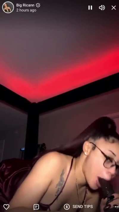 Pretty girl blowjob live