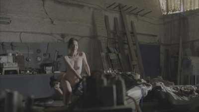 Tanaya Beatty & Nadia Litz - awesome nude duo in Crimes of the Future (2022)