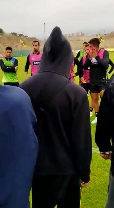 barristas irrumpen el entrenamiento y amenazan a jugadores de coquimbo unido