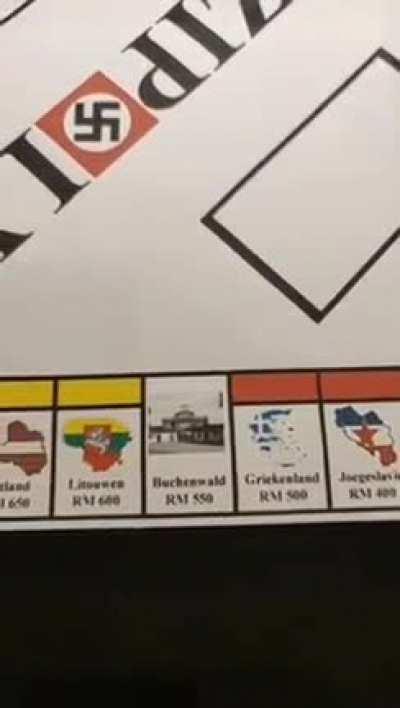 Nothing to see here, just the average monopoly game from Dresden...