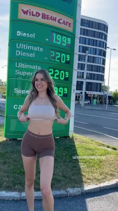 GET OUT OF THE WAY!!!! I WANNA SEE THOSE PRICES😔