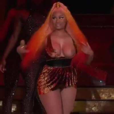 Nicki Minaj's 2018 nip slip in 60fps