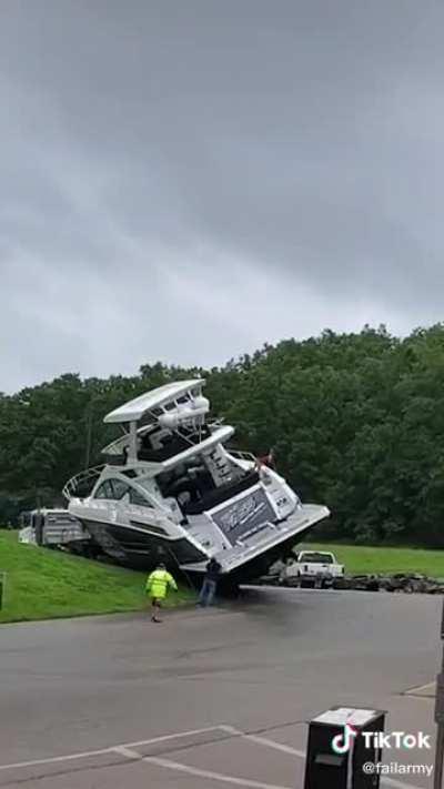 Idiots *near* boats permitted?