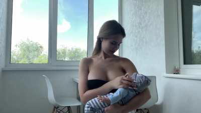 Breastfeeding Tutorial_ Tips and Techniques for New Moms parth2