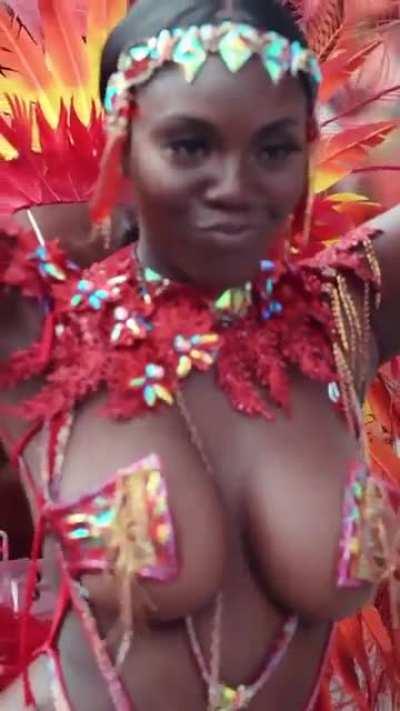 Lovely views at Cropover 🇧🇧 (🎥:@bassiedickbrown)