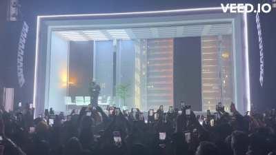 Drake performs unreleased song at a concert