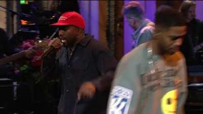 Ghost Town [SNL S44 E01] [1080p]