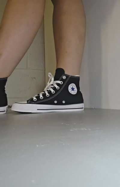 Converse play 🤭 5+ mins $25 😘