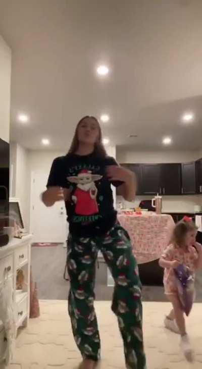 sexy ass,anyone recognize her?