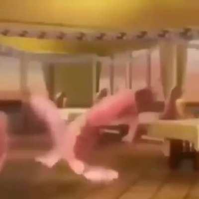 wat yu nou abu roulin