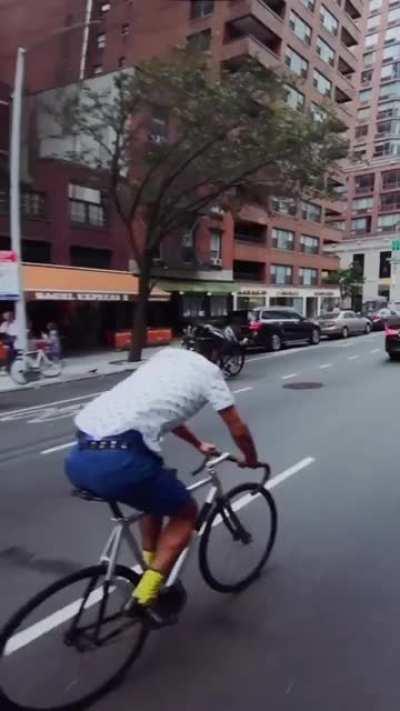 Thinking that this behaviour is acceptable smh