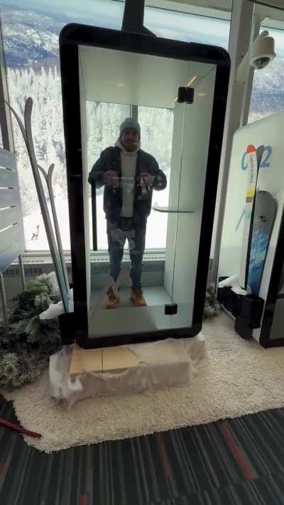 He sounds like the «oh hell naaaawwww» grandpa