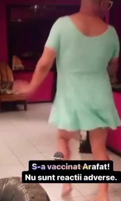 Arafat s-a vaccinat dand dovada ca nu exista riscuri ale vaccinului