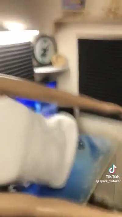 Fortnite Gamer be like (VID on Persistonks)