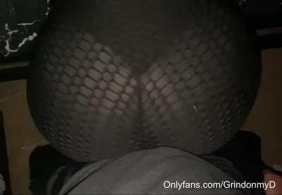 Amazing grinding by a big booty girl ð¥