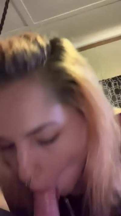 Just helping a lucky fan with some problems😋😋😋