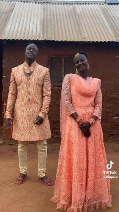 They look so good!! Love this colour and how theyâve worn with such class