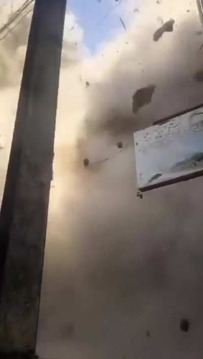 IDF targets a building in burj al barajneh, beirut 