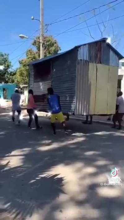 Hermoso live action😪