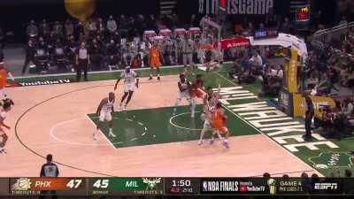 [Highlight] Booker with the tough baseline J to give him 20 in the first half