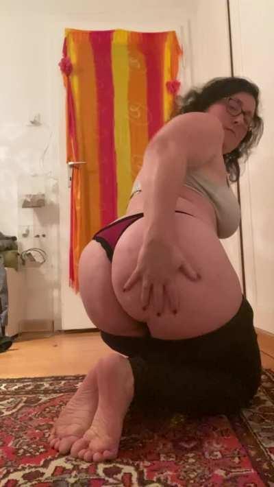 Do you wanna teach me some new things?