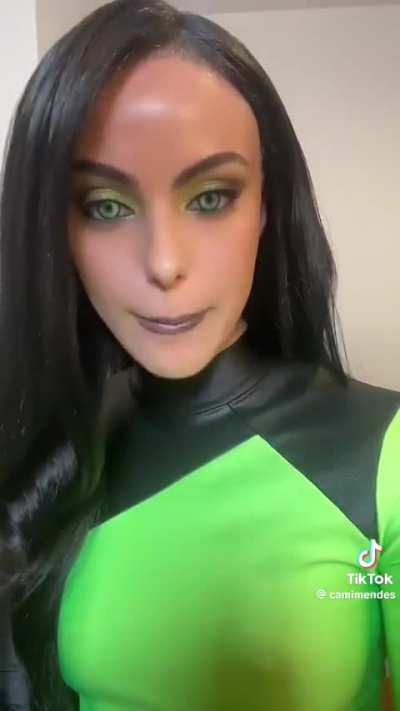 Camila Mendes & Madelaine Petsch 