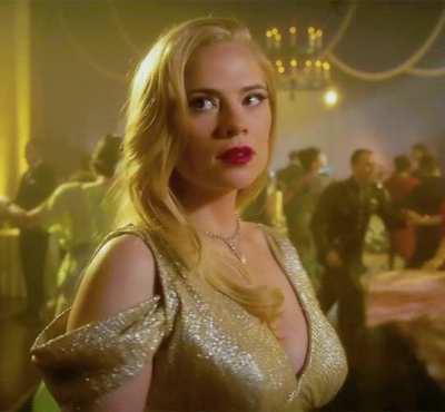 Blonde Hayley: Peggy Carter