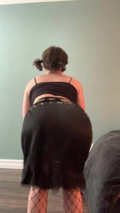 Twerking my lil bubble butt
