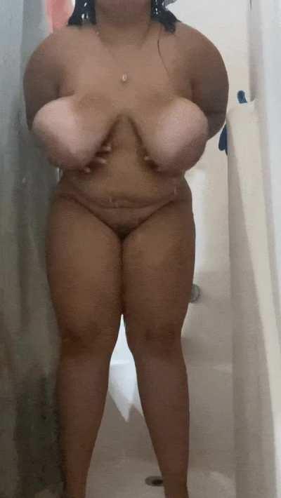 getting nice and wet 🥰