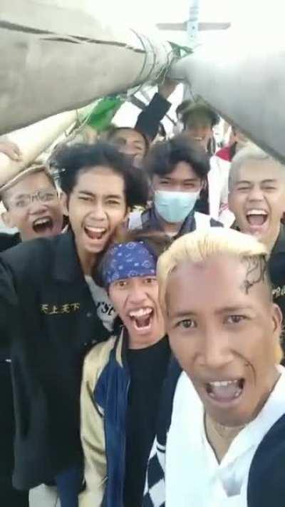 Finalmente Cdmx revengers, apuesto mis testiculos a que son mexicanos