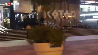 People jumping and beating the police in Minsk