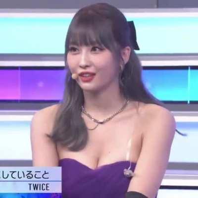 she make me horny every day 🤤🍈🍈