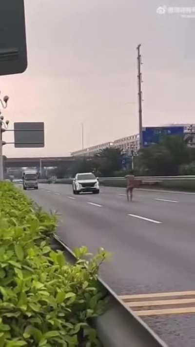 The invisible man goes for a walk