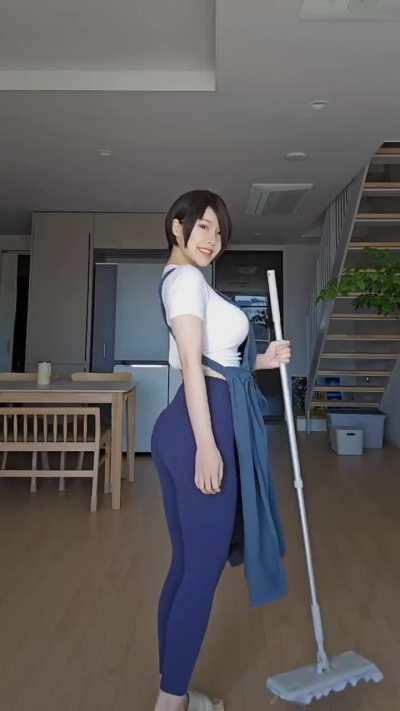 Am i only one who like to goon on her