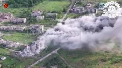 Drone footage of an attack of a MiG-29 dropping French AASM Hammer guided bombs on positions of Russian UAV operators in southern Ukraine.