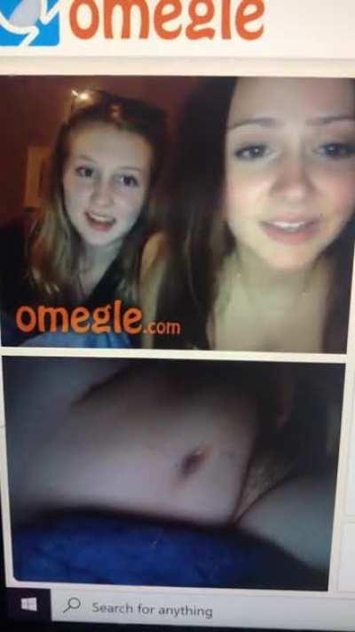 These girls had a good laugh