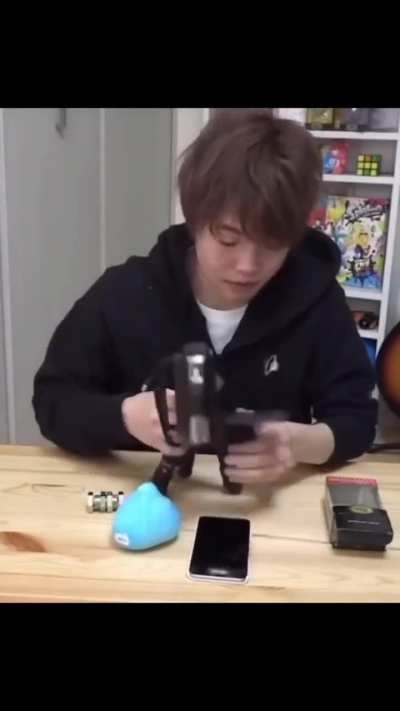 Be more careful when you're recording videos ‼️