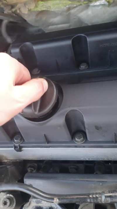 Peugeot 407 1.8 pcv valve
