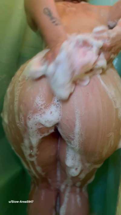 Come slide between my cheeks 😍