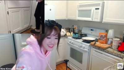 Kimi's accidental camera angle 🥵