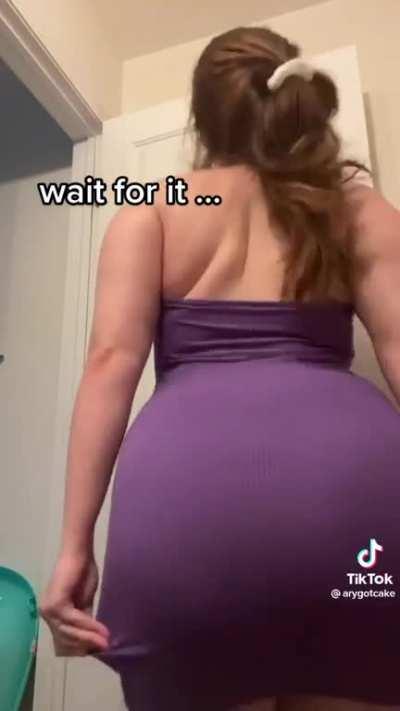 White girls can clap it good