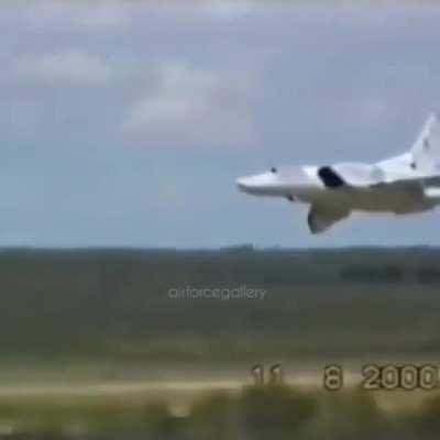 A couple of short passes from a Tu-22