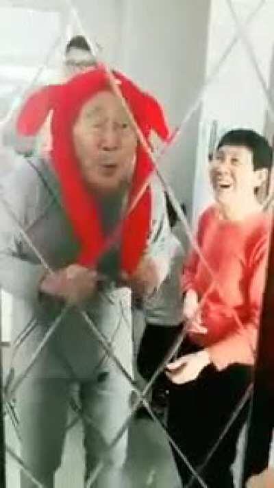 His little hop each time :]