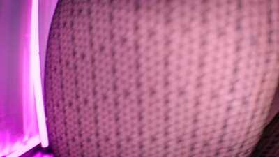 Kitten likes her deep anal play with her 14 inch slinky