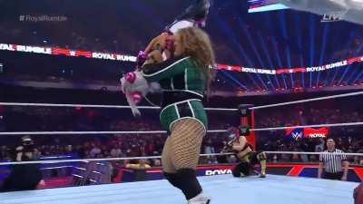 Video: SF6 Juri Cosplay and Tribute in WWE Royal Rumble Match!!!