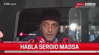 Se NOS CAGA de risa en la cara