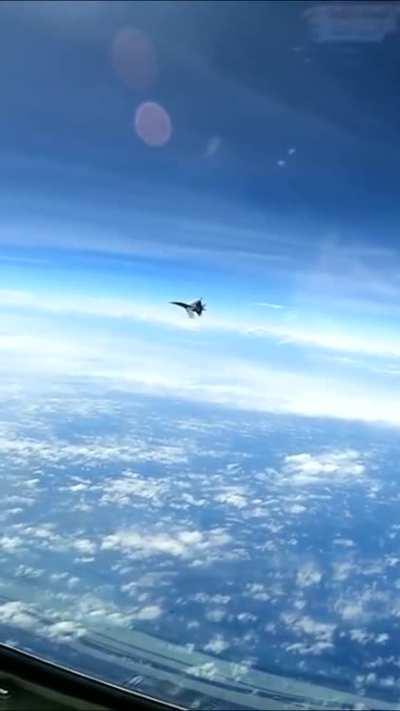 Video: China J-16 Jet does aggressive fly by in Indo-Pacific [1080x1920]