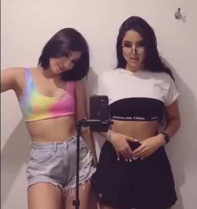 pobres chicas se fue la luz y las robaron